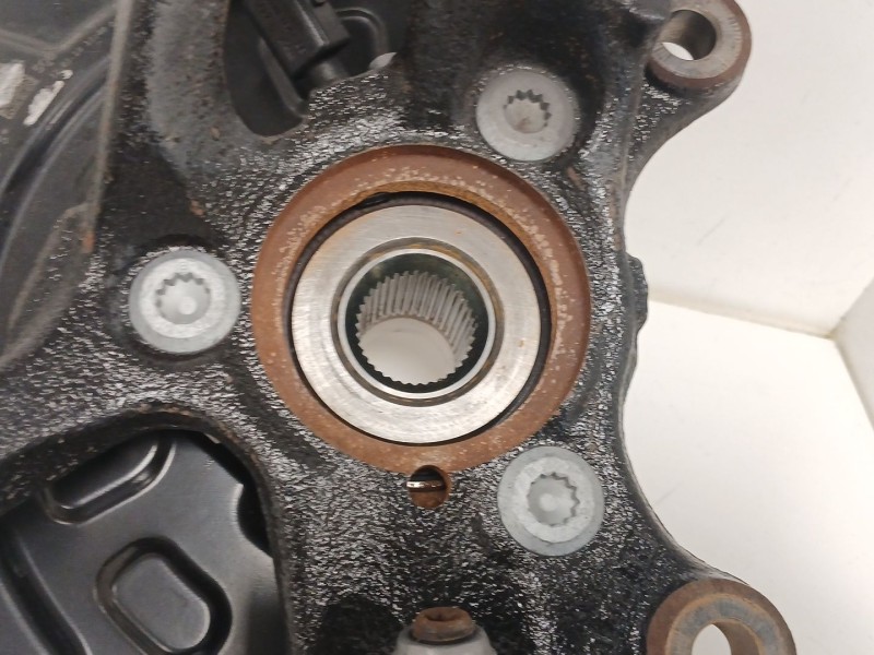 Recambio de mangueta delantera izquierda para volkswagen golf vii variant (ba5, bv5) 1.6 tdi referencia OEM IAM 5Q0256R  