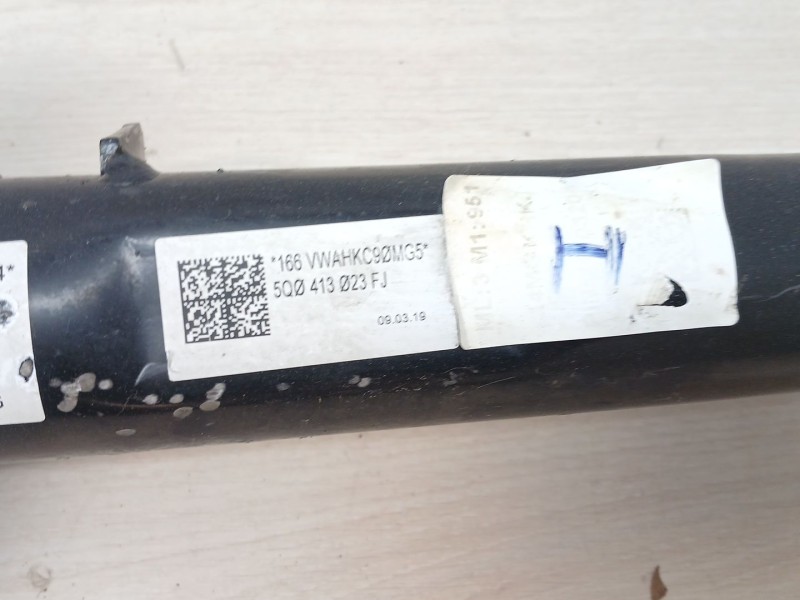 Recambio de amortiguador delantero izquierdo para volkswagen golf vii variant (ba5, bv5) 1.6 tdi referencia OEM IAM 5Q0413023FJ 