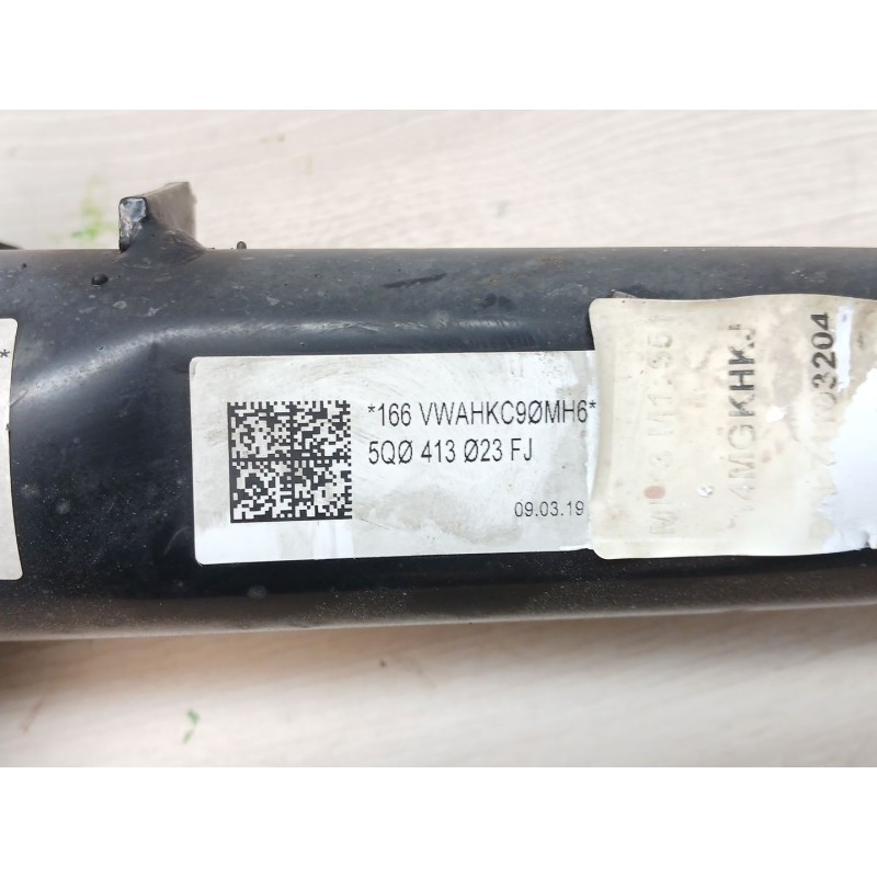 Recambio de amortiguador delantero derecho para volkswagen golf vii variant (ba5, bv5) 1.6 tdi referencia OEM IAM 5Q0413023FJ  