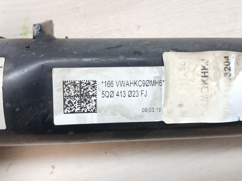 Recambio de amortiguador delantero derecho para volkswagen golf vii variant (ba5, bv5) 1.6 tdi referencia OEM IAM 5Q0413023FJ  