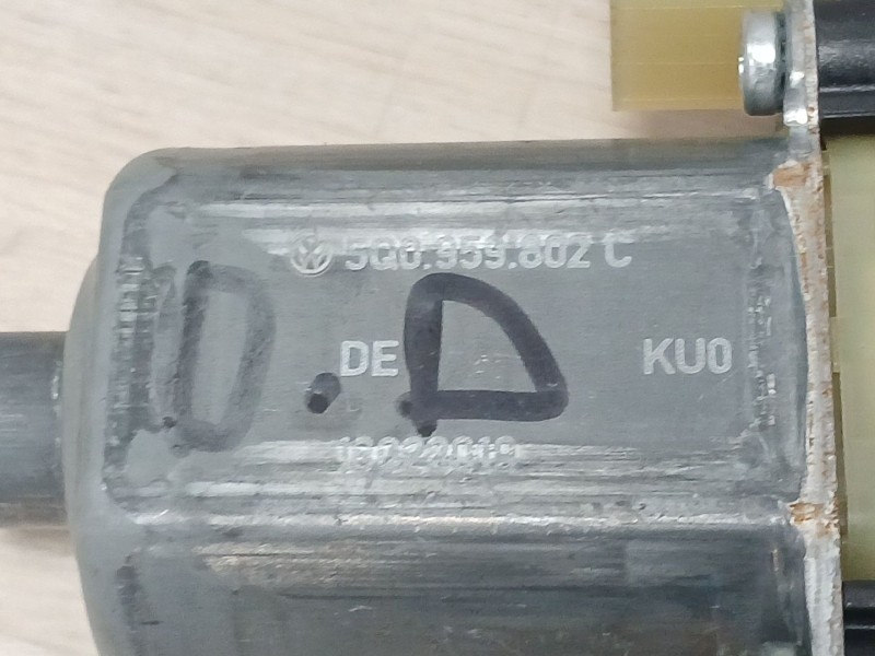 Recambio de elevalunas delantero derecho para volkswagen golf vii variant (ba5, bv5) 1.6 tdi referencia OEM IAM 5Q0959802C 5G483