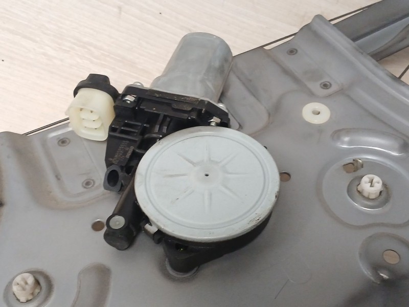 Recambio de elevalunas delantero derecho para mitsubishi grandis (na_w) 2.0 di-d (na8w) referencia OEM IAM   