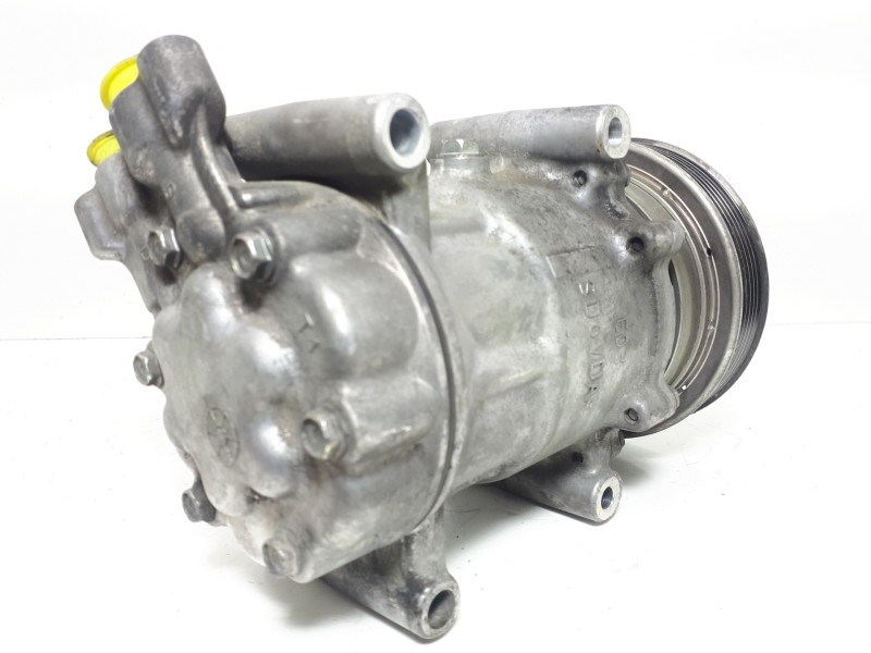Recambio de compresor aire acondicionado para renault clio iii 20 aniversario referencia OEM IAM 8200651251 1900 