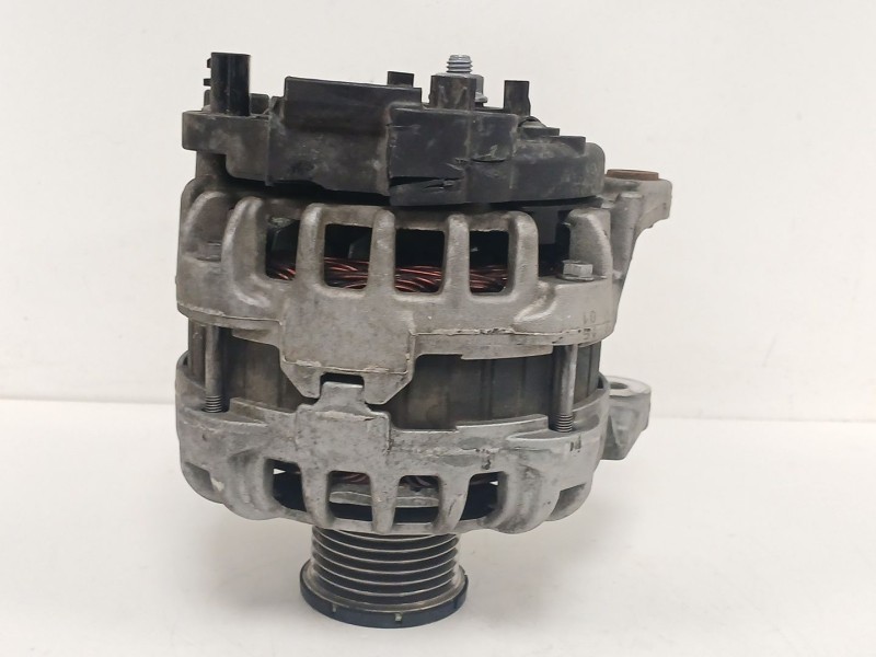 Recambio de alternador para renault clio iv (bh_) 0.9 tce 90 referencia OEM IAM 231006007R  