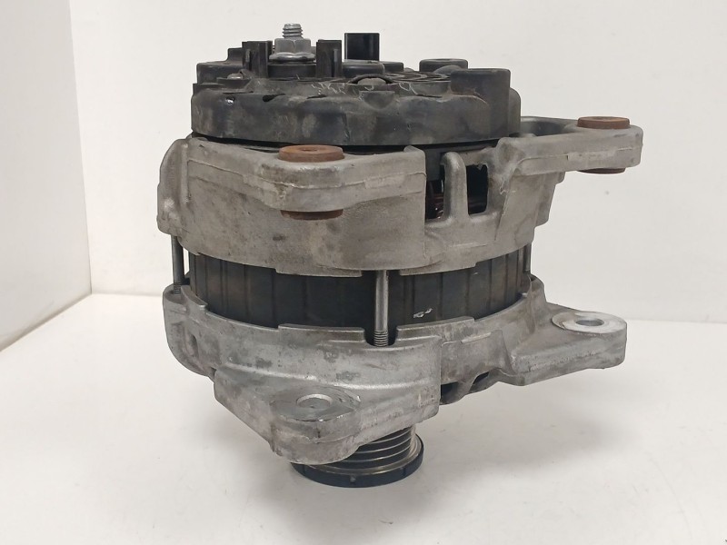 Recambio de alternador para renault clio iv (bh_) 0.9 tce 90 referencia OEM IAM 231006007R  