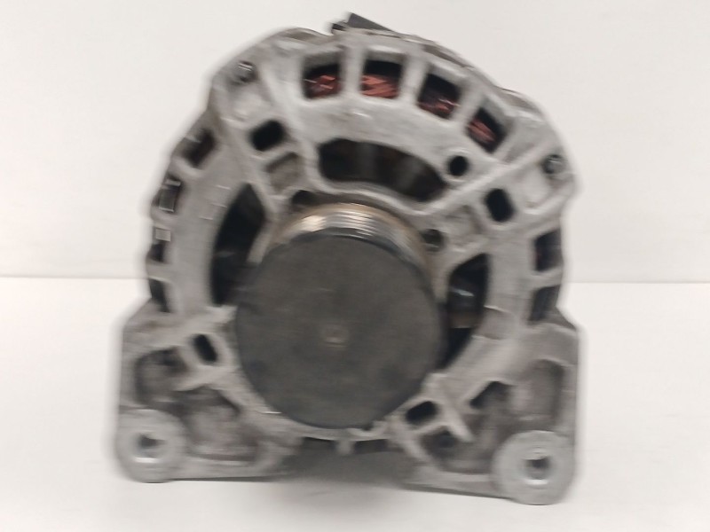 Recambio de alternador para renault clio iv (bh_) 0.9 tce 90 referencia OEM IAM 231006007R  