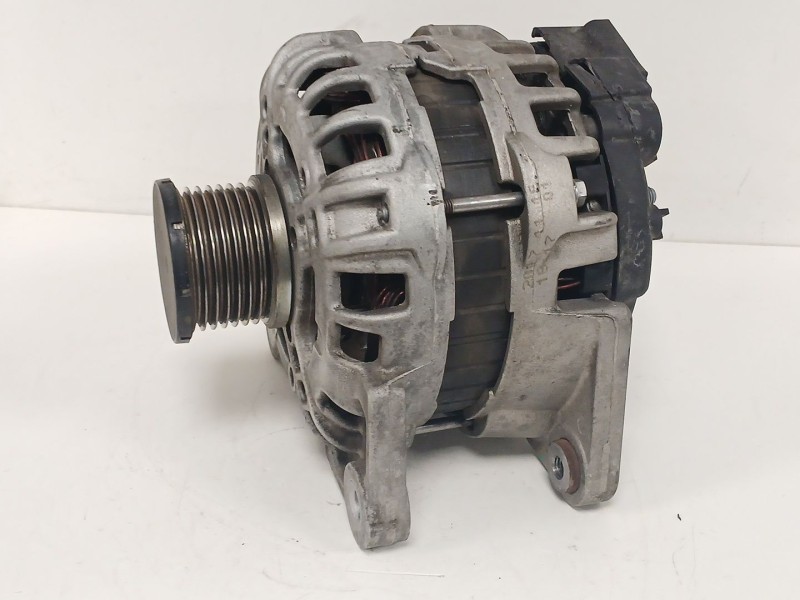 Recambio de alternador para renault clio iv (bh_) 0.9 tce 90 referencia OEM IAM 231006007R  