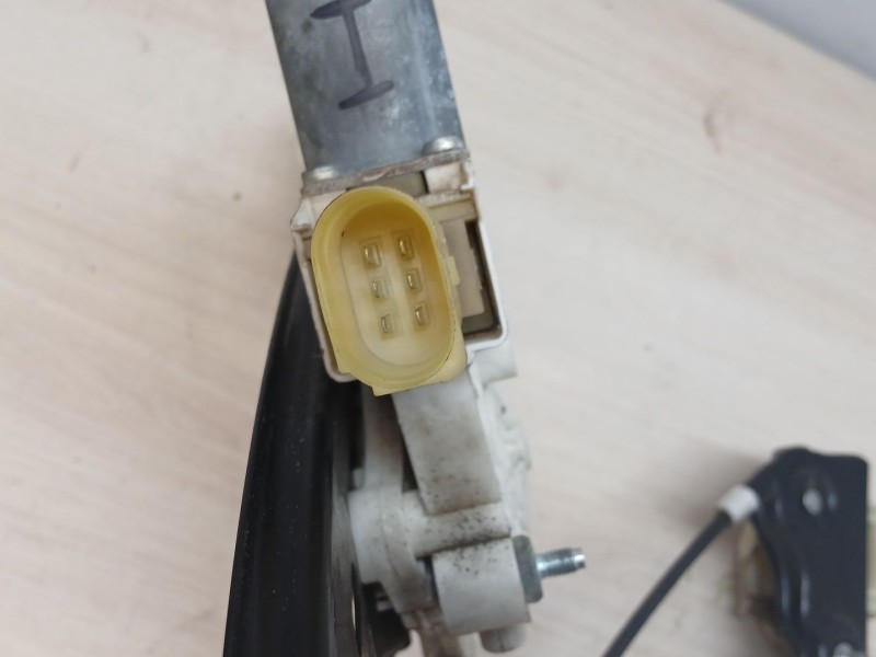 Recambio de elevalunas delantero izquierdo para bmw 3 (e90) 320 d referencia OEM IAM 0130822226 6927027 7060266S