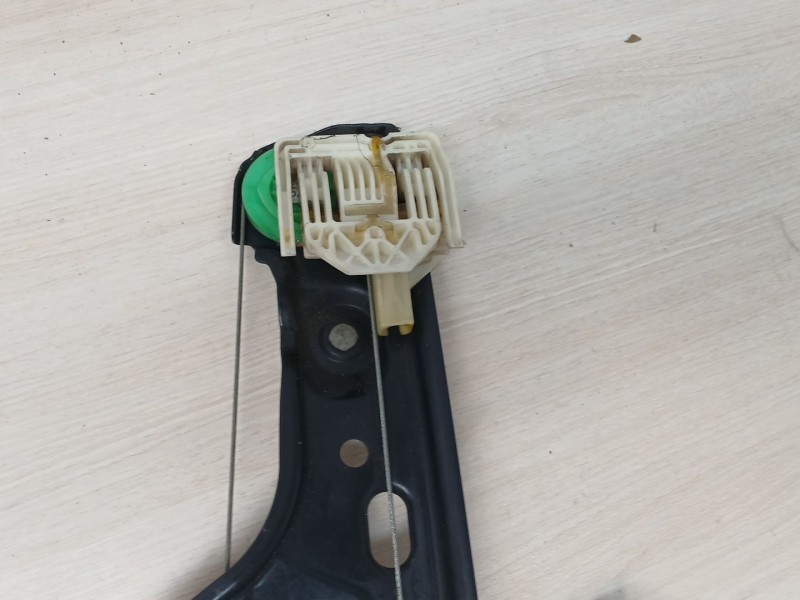 Recambio de elevalunas delantero izquierdo para bmw 3 (e90) 320 d referencia OEM IAM 0130822226 6927027 7060266S