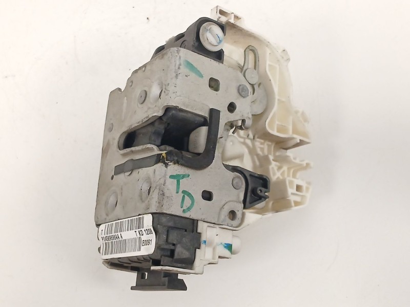 Recambio de cerradura puerta trasera derecha para dodge journey sxt cool family referencia OEM IAM P04589696AA  