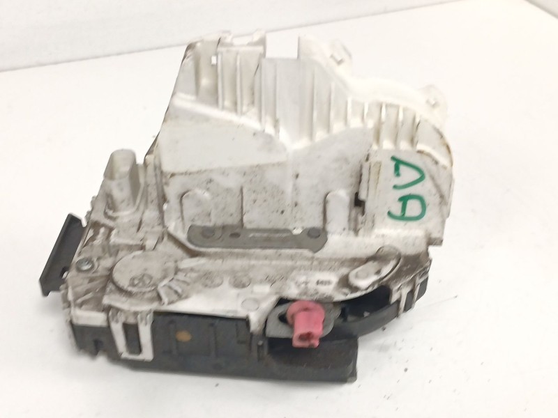 Recambio de cerradura puerta delantera derecha para dodge journey sxt cool family referencia OEM IAM P04589694AA  