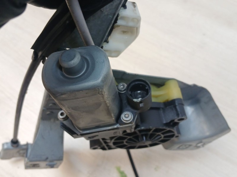 Recambio de elevalunas delantero izquierdo para renault kangoo express (fw0/1_) 1.5 dci 75 (fw07, fw10, fw04) referencia OEM IAM