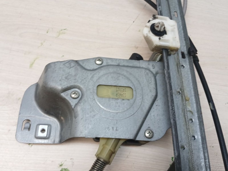 Recambio de elevalunas delantero izquierdo para renault kangoo express (fw0/1_) 1.5 dci 75 (fw07, fw10, fw04) referencia OEM IAM
