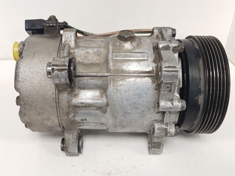 Recambio de compresor aire acondicionado para seat ibiza ii (6k1) 1.9 sdi referencia OEM IAM 1J0820803K 1233 