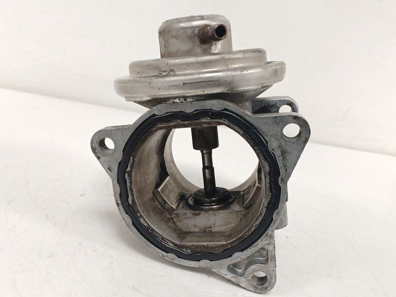 Recambio de valvula egr para seat leon (1p1) 2.0 tdi 16v referencia OEM IAM 038129637D  