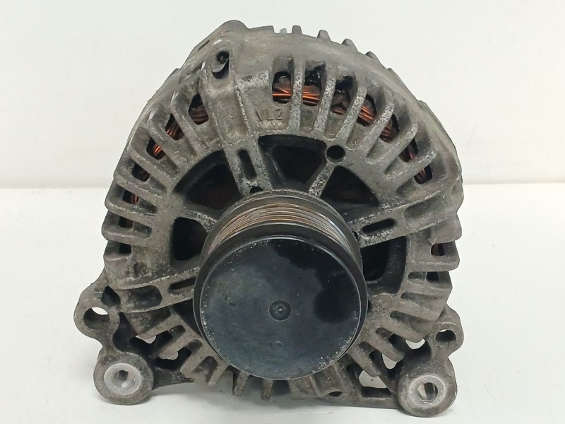 Recambio de alternador para seat leon (1p1) 2.0 tdi 16v referencia OEM IAM 06F903023C TG14C011 