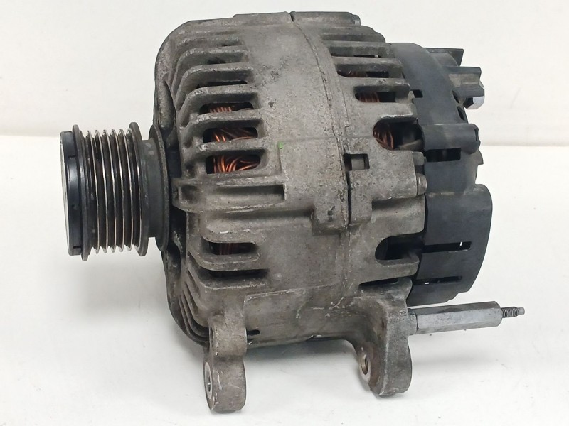Recambio de alternador para seat leon (1p1) 2.0 tdi 16v referencia OEM IAM 06F903023C TG14C011 