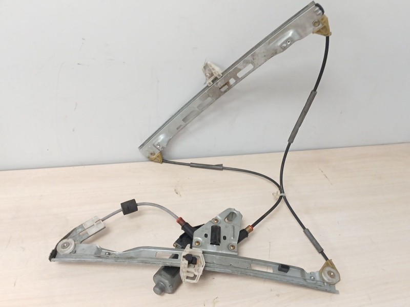 Recambio de elevalunas delantero derecho para peugeot 206 sw 2.0 hdi cat referencia OEM IAM  13197 