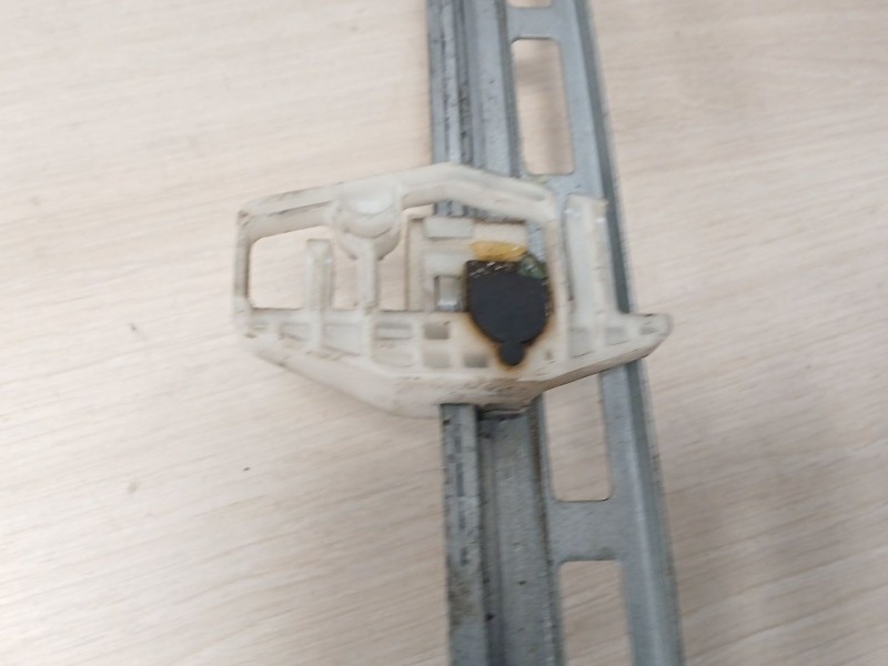 Recambio de elevalunas delantero derecho para peugeot 206 sw 2.0 hdi cat referencia OEM IAM  13197 