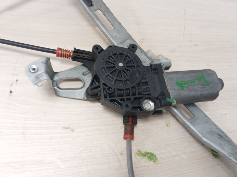 Recambio de elevalunas delantero izquierdo para peugeot 206 sw 2.0 hdi cat referencia OEM IAM  13198 