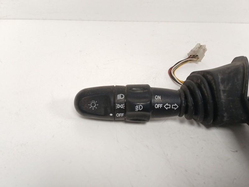 Recambio de mando luces para daewoo nubira berlina 2.0 cat referencia OEM IAM  18336 