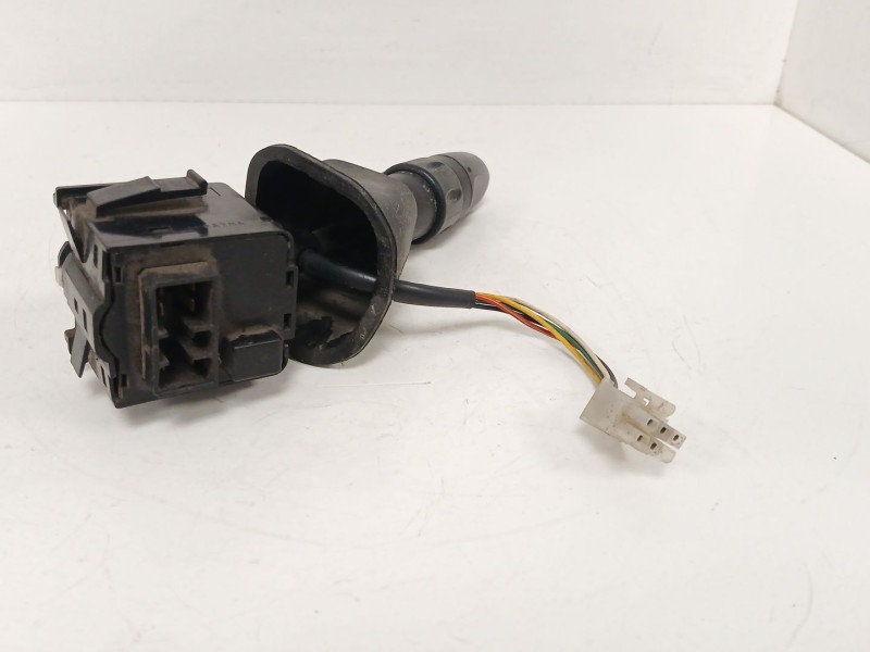 Recambio de mando luces para daewoo nubira berlina 2.0 cat referencia OEM IAM  18336 