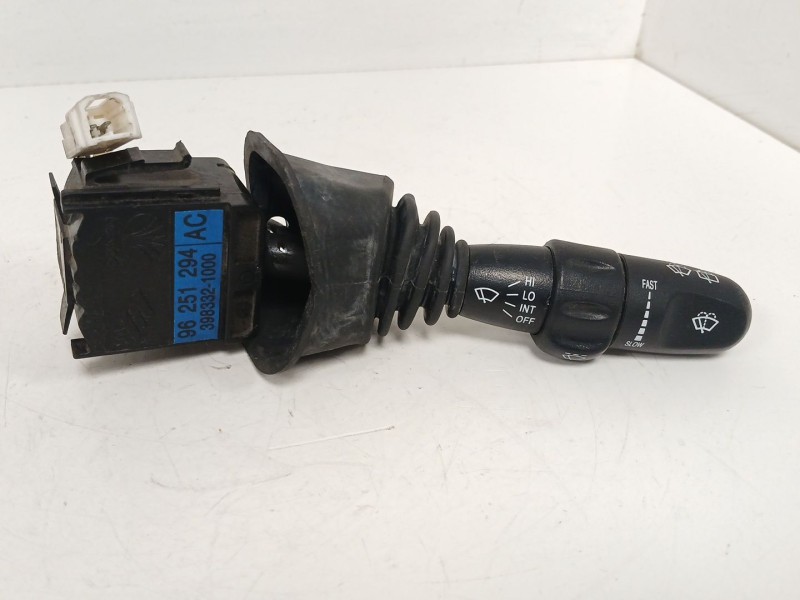 Recambio de mando limpia para daewoo nubira berlina 2.0 cat referencia OEM IAM  18337 