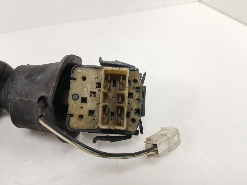 Recambio de mando limpia para daewoo nubira berlina 2.0 cat referencia OEM IAM  18337 