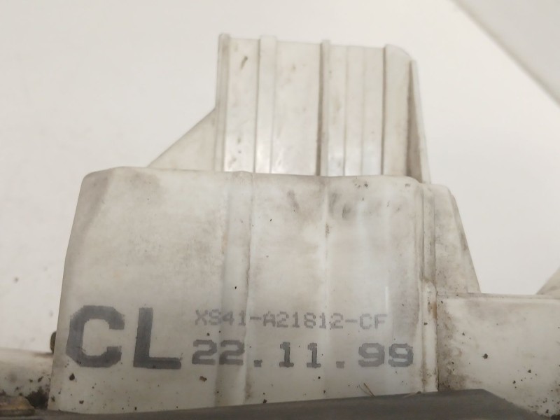 Recambio de cerradura puerta delantera derecha para ford focus berlina (cak) ambiente referencia OEM IAM XS41A21812CF  