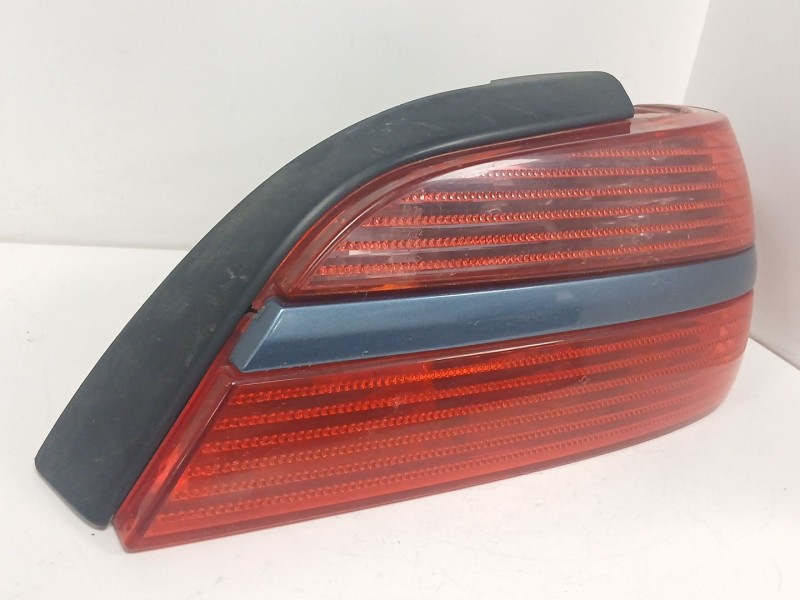Recambio de piloto trasero derecho para peugeot 406 berlina (s1/s2) srdt pack referencia OEM IAM   