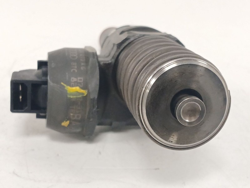 Recambio de inyector para volkswagen golf v (1k1) 1.9 tdi referencia OEM IAM 038130073AG 0414720215 