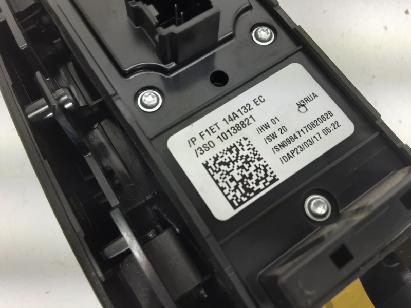 Recambio de mando elevalunas delantero izquierdo para ford fiesta (ccn) black&white edition referencia OEM IAM F1ET14A132EC  