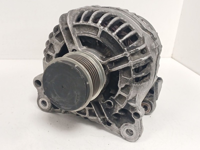 Recambio de alternador para audi a3 (8p1) 2.0 tdi 16v quattro referencia OEM IAM 06F903023F  