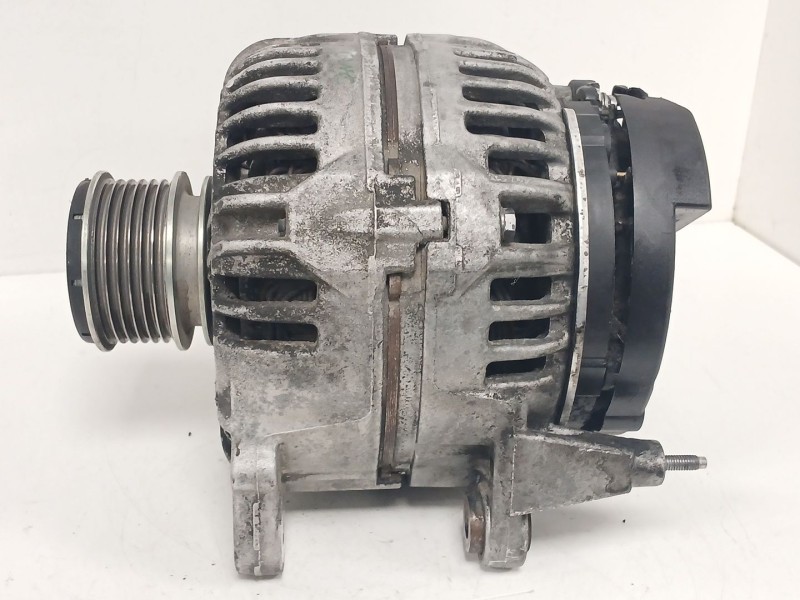 Recambio de alternador para audi a3 (8p1) 2.0 tdi 16v quattro referencia OEM IAM 06F903023F  