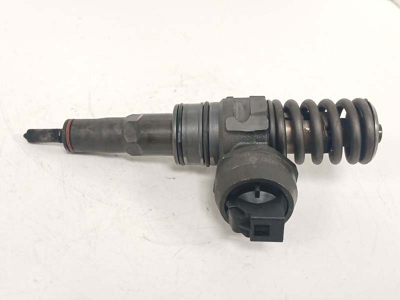 Recambio de inyector para volkswagen golf v (1k1) 1.9 tdi referencia OEM IAM 038130073AG 0414720215 