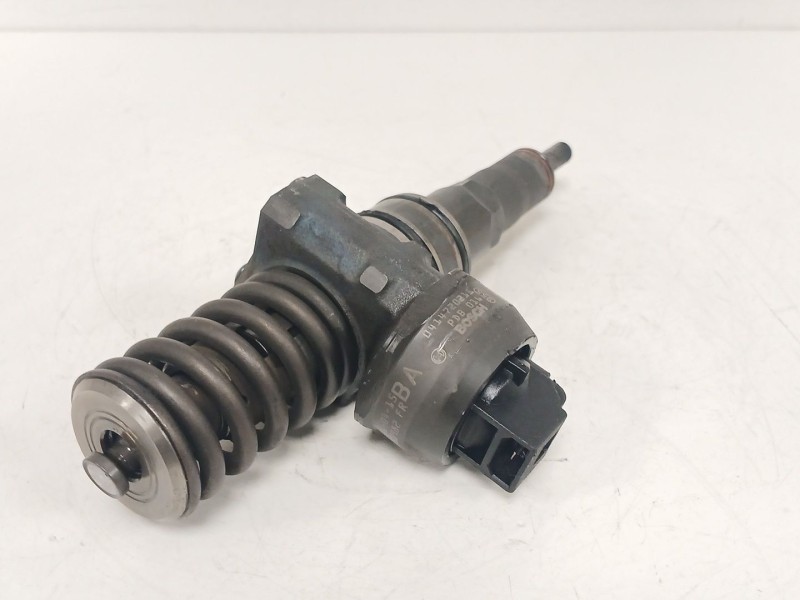 Recambio de inyector para volkswagen golf v (1k1) 1.9 tdi referencia OEM IAM 038130073AG 0414720215 