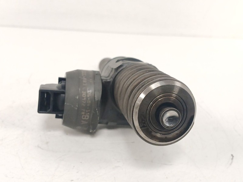 Recambio de inyector para volkswagen golf v (1k1) 1.9 tdi referencia OEM IAM 038130073AG 0414720215 