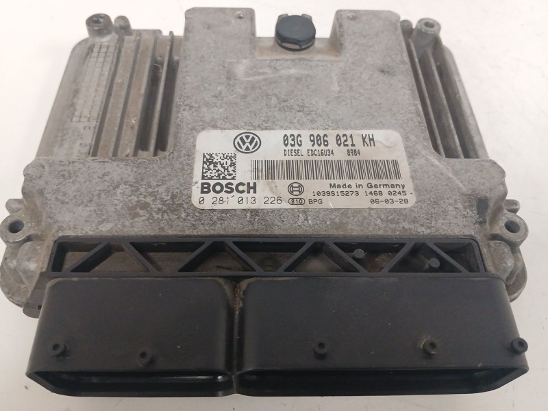 Recambio de centralita motor uce para volkswagen golf v (1k1) 1.9 tdi referencia OEM IAM   