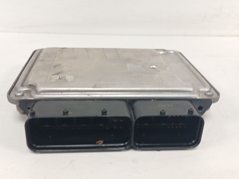 Recambio de centralita motor uce para volkswagen golf v (1k1) 1.9 tdi referencia OEM IAM   