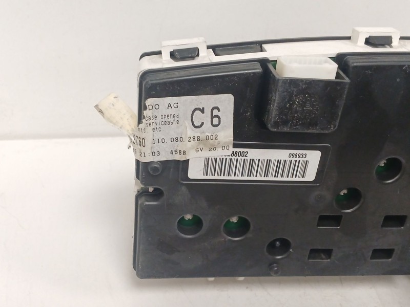 Recambio de cuadro instrumentos para toyota corolla familiar (e12) 2.0 turbodiesel cat referencia OEM IAM 8380002C60 13272 