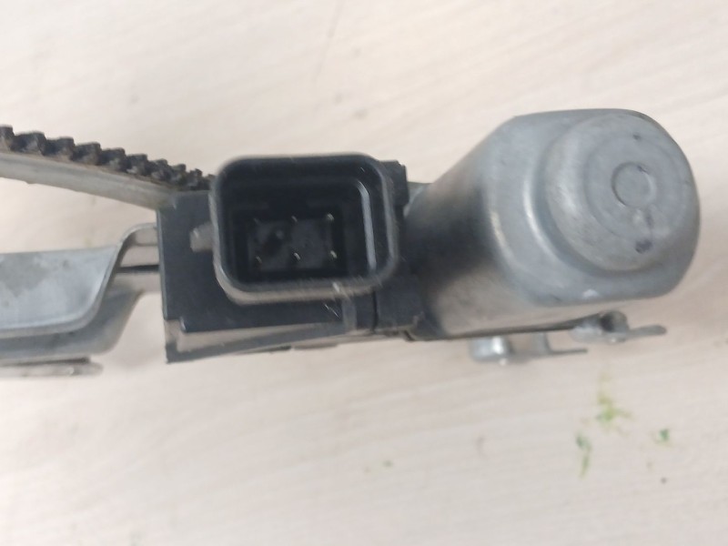 Recambio de elevalunas delantero derecho para opel meriva cosmo referencia OEM IAM 93389552  