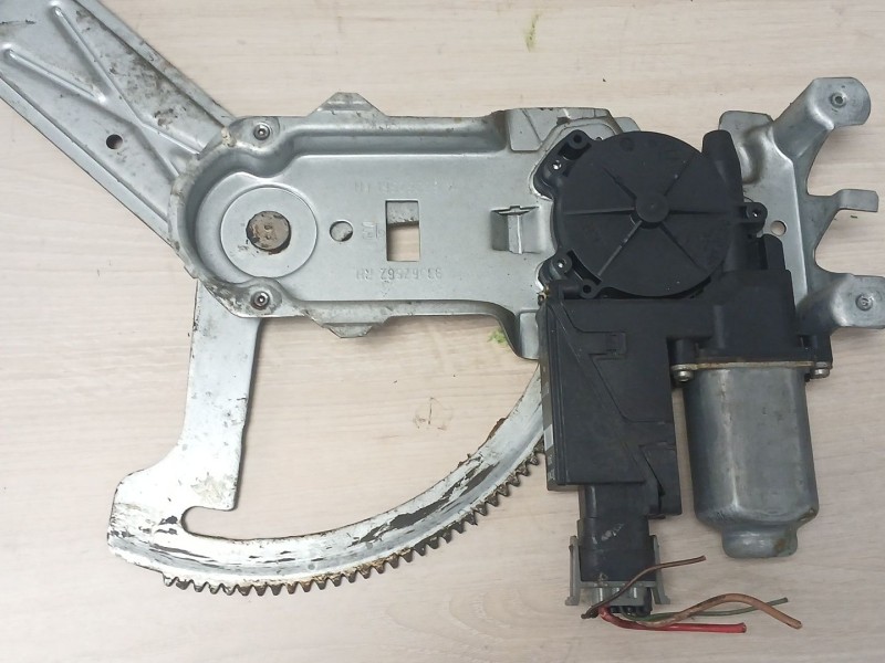 Recambio de elevalunas delantero izquierdo para opel meriva cosmo referencia OEM IAM 93389551  