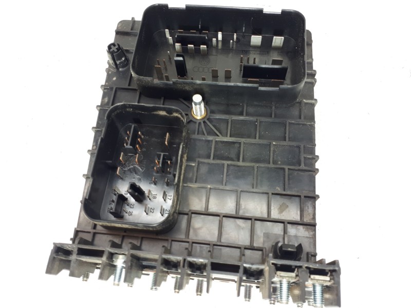 Recambio de caja reles / fusibles para seat altea (5p1) arena referencia OEM IAM 1K0937124K  