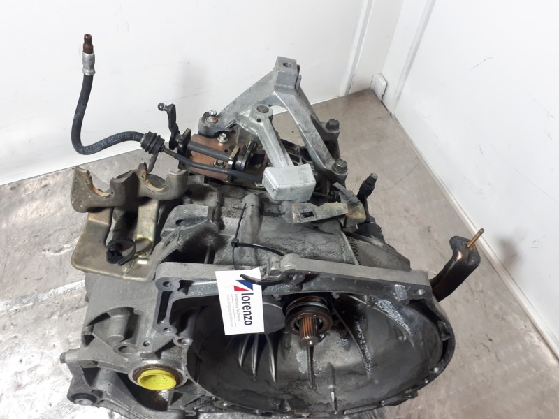 Recambio de caja cambios para mazda 3 berlina (bk) 1.6 crdt active referencia OEM IAM 3M5R7002YR T1GF2 