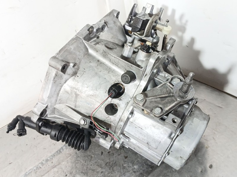 Recambio de caja cambios para peugeot partner tepee 1.6 hdi 16v referencia OEM IAM 20DM75  