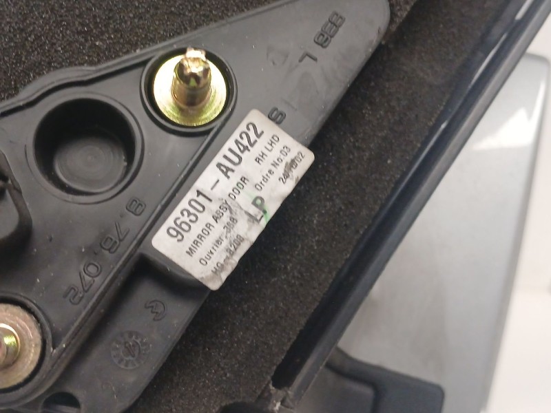 Recambio de retrovisor derecho para nissan primera berlina (p12) acenta referencia OEM IAM 96301AU480  