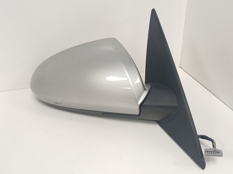 Recambio de retrovisor derecho para nissan primera berlina (p12) acenta referencia OEM IAM 96301AU480  