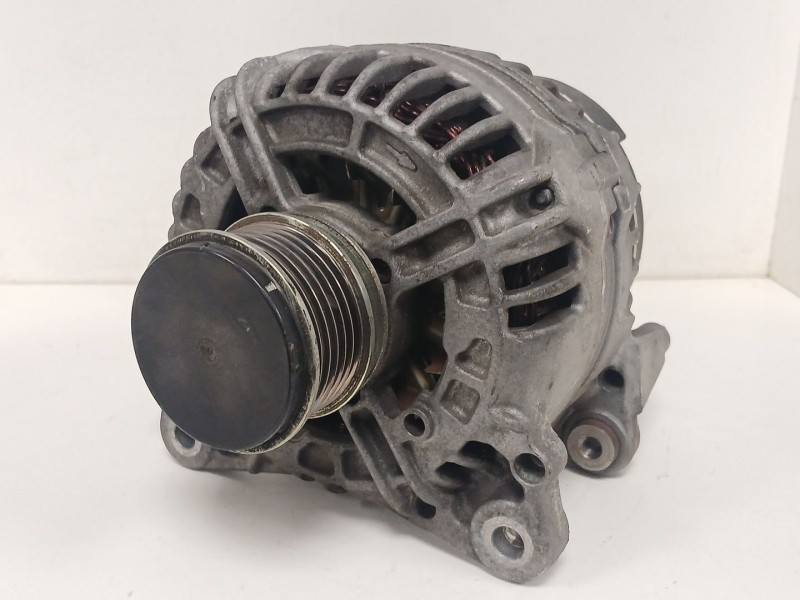 Recambio de alternador para seat ibiza iv (6j5, 6p1) 1.6 tdi referencia OEM IAM 06F903023F 0124525091 