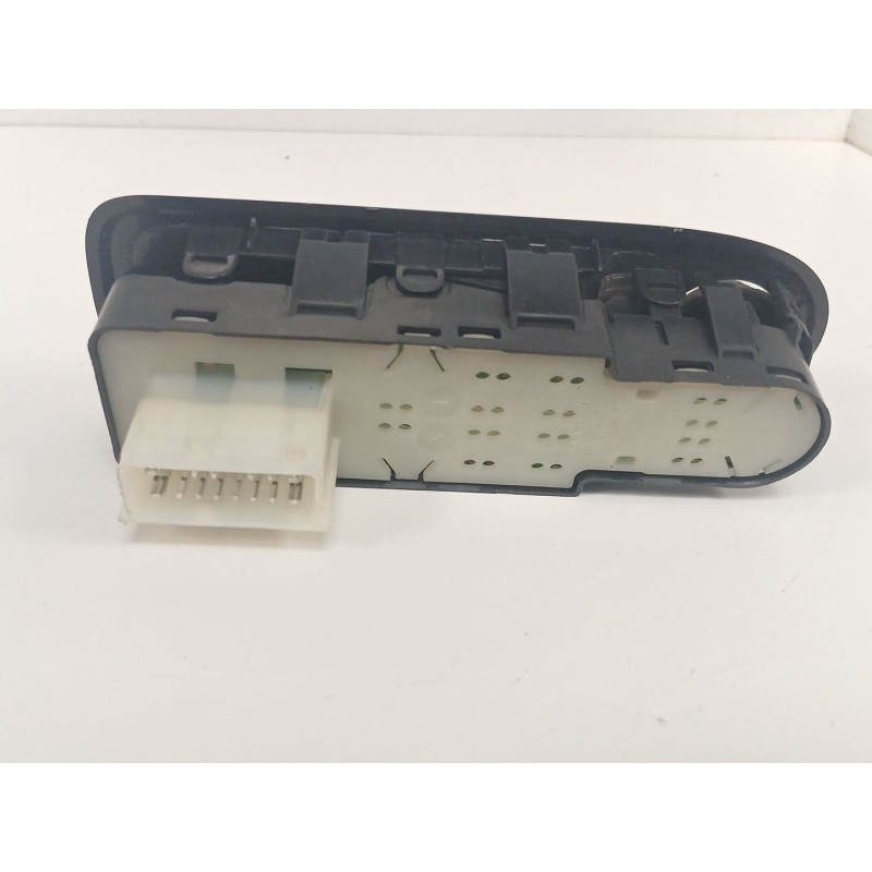 Recambio de mando elevalunas delantero izquierdo para citroën c3 ii (sc_) 1.4 hdi 70 (sc8hzc, sc8hr0, sc8hp4) referencia OEM IAM