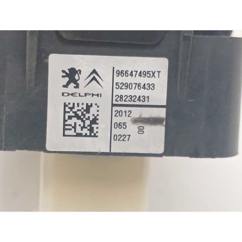Recambio de mando elevalunas delantero izquierdo para citroën c3 ii (sc_) 1.4 hdi 70 (sc8hzc, sc8hr0, sc8hp4) referencia OEM IAM